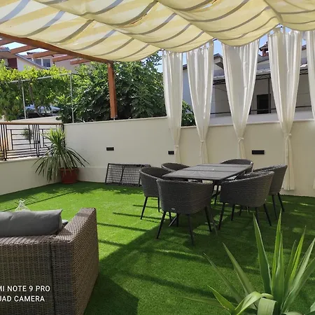 Βίλα Borna B20 *